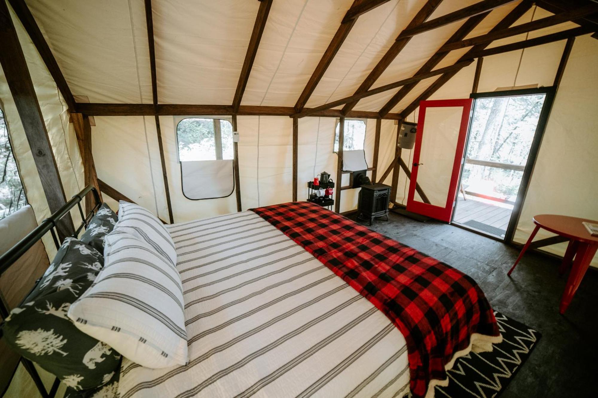 North Shore Camping Company Beaver Bay Eksteriør bilde